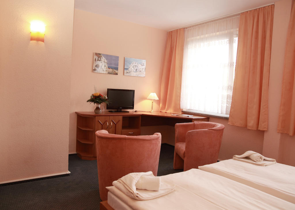 Hotel Bertramshof Wismar Room photo
